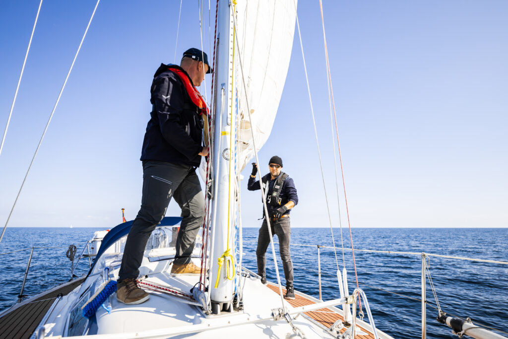 Segelhissen Dehler 34, Großsegel, Ostsee, Charteryacht Yolo